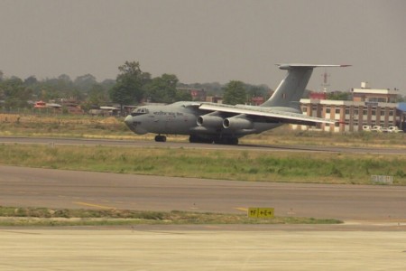 भारतीय सुरक्षाकर्मी 'एसपीजी'को ठुलो फौज गौतमबुद्ध अन्तर्राष्ट्रिय विमानस्थलमा अवतरण